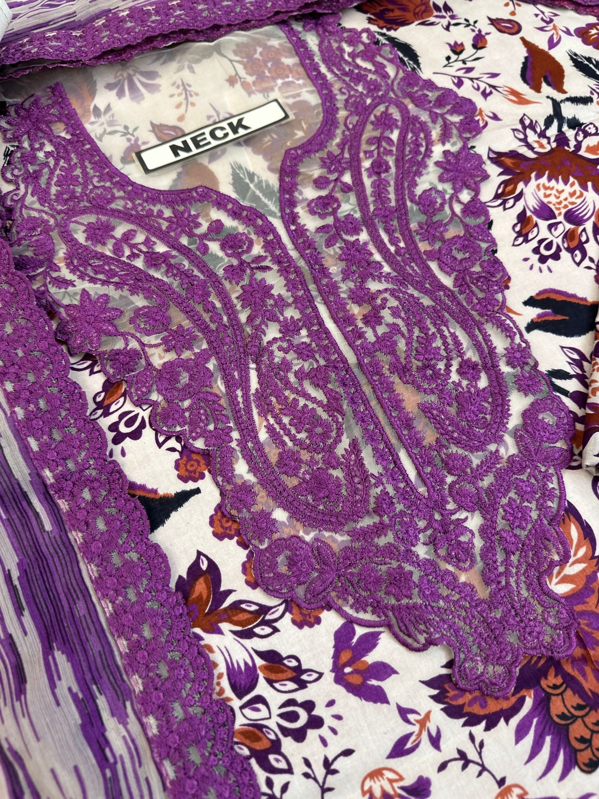 BAROQUE LAWN WEAR 5410