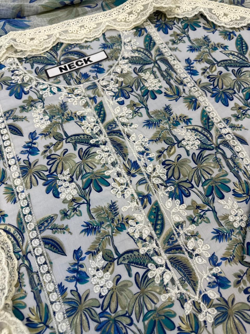 CRIMSON LAWN WEAR 5381