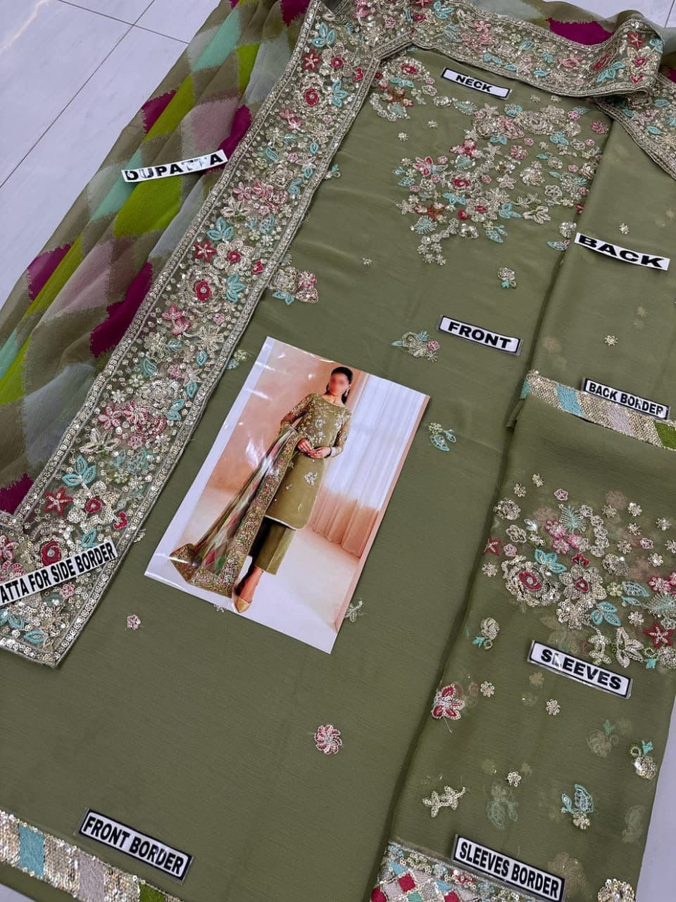 Farasha Chiffon Party Wear 5370