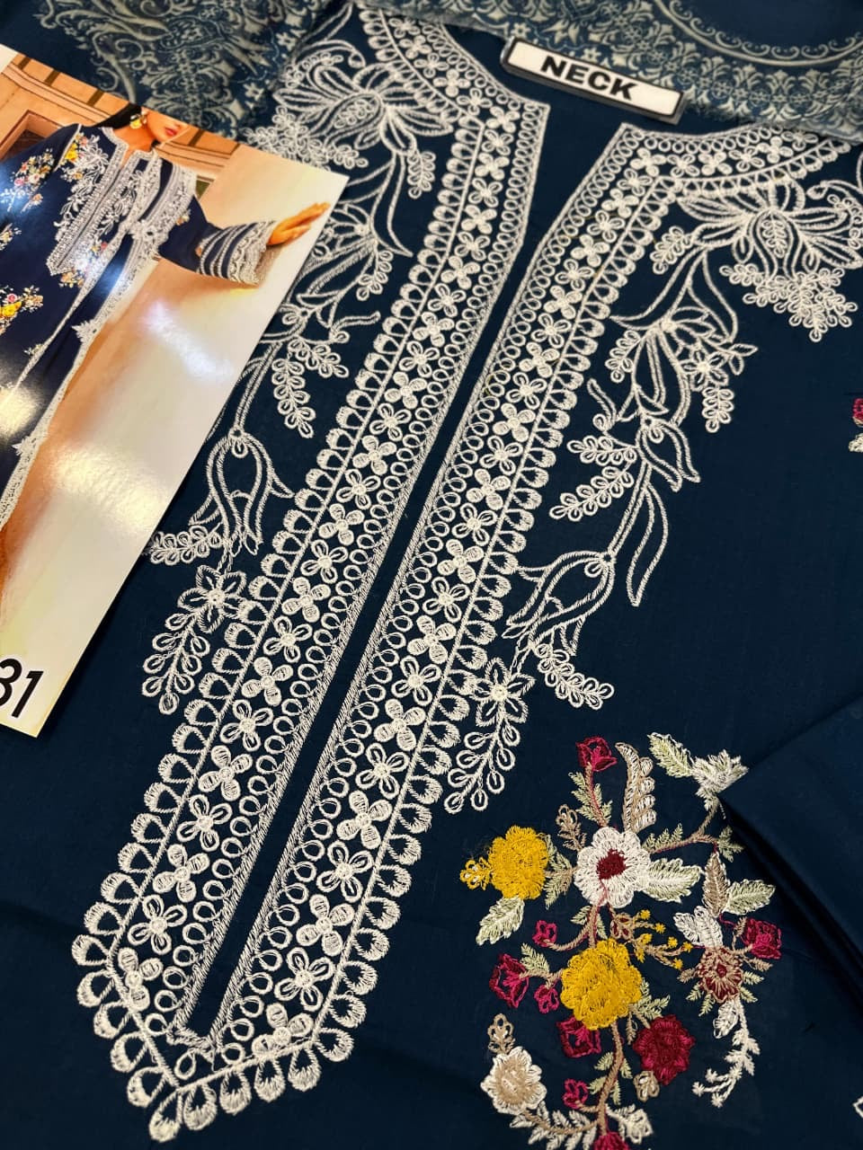 Crimson Lawn Wear 5431